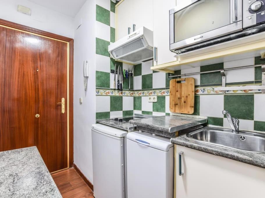 Apartamento Puente De Segovia Apartment มาดริด ภายนอก รูปภาพ