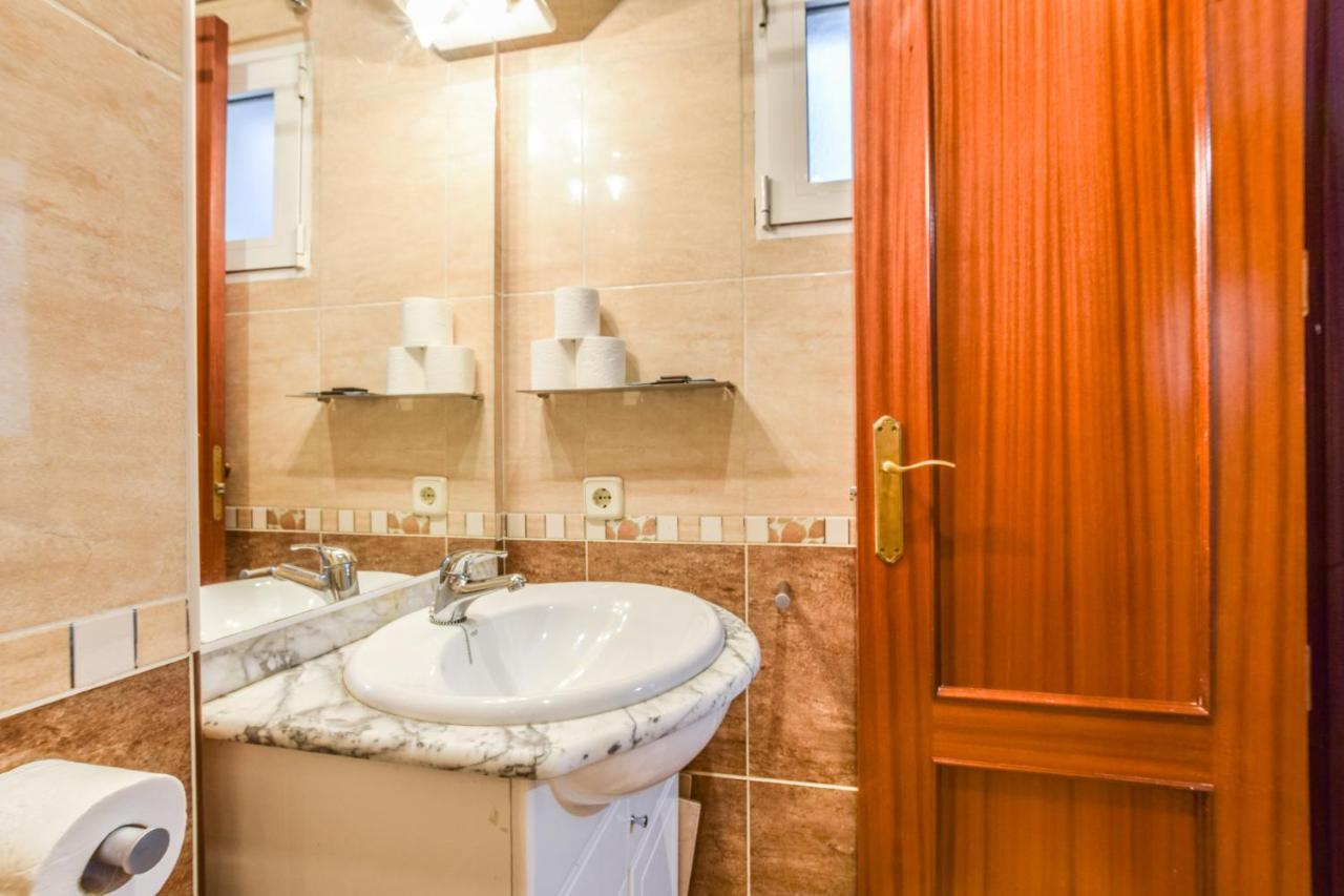 Apartamento Puente De Segovia Apartment มาดริด ภายนอก รูปภาพ