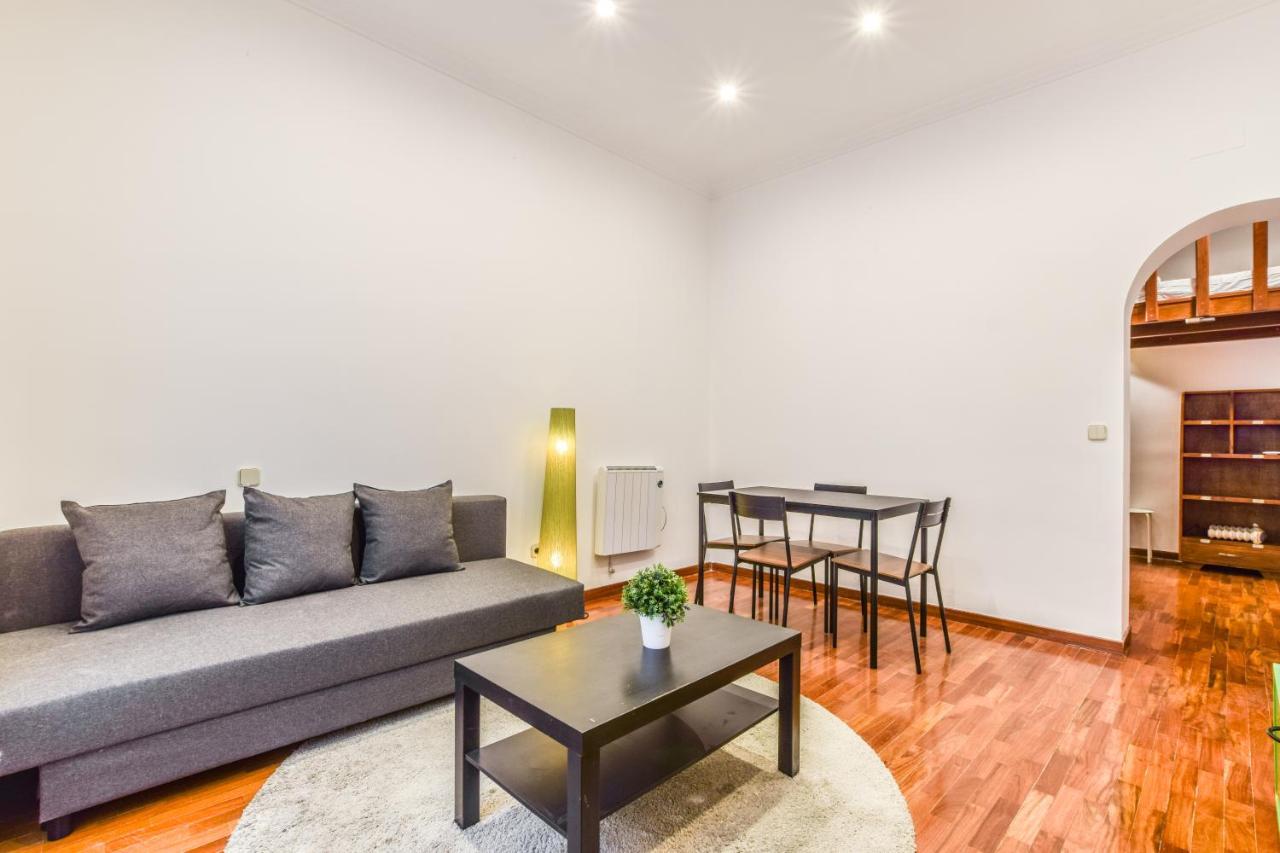 Apartamento Puente De Segovia Apartment มาดริด ภายนอก รูปภาพ