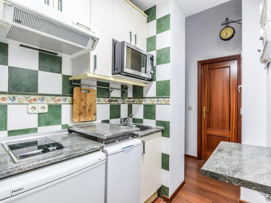 Apartamento Puente De Segovia Apartment มาดริด ภายนอก รูปภาพ